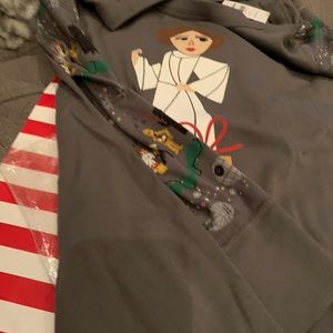 NWT  STAR WARS TOP SIZE SIZE SMALL